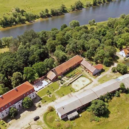 Gutshof Elbschloss Kehnert - Pension&Ferienwohnungen Exterior foto